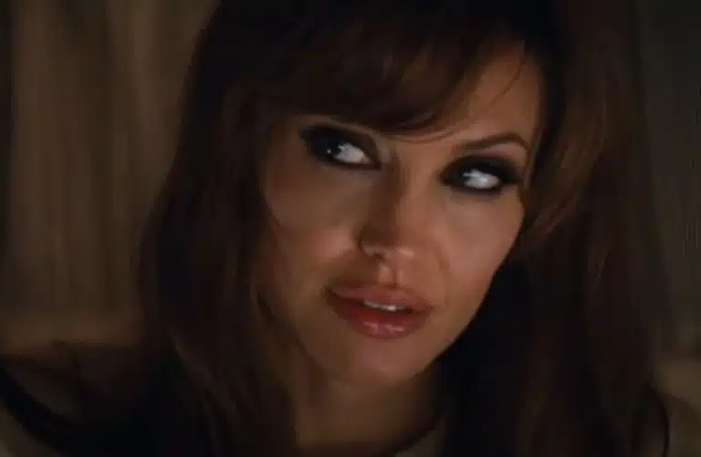 Angelina Jolien ja Johnny Deppin tähdittämä elokuva poistuu Netflixistä – vielä ehdit katsoa
