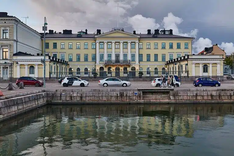Itsenäisyyspäivän suurhitti palaa ruutuun – katsottavissa tällä kanavalla