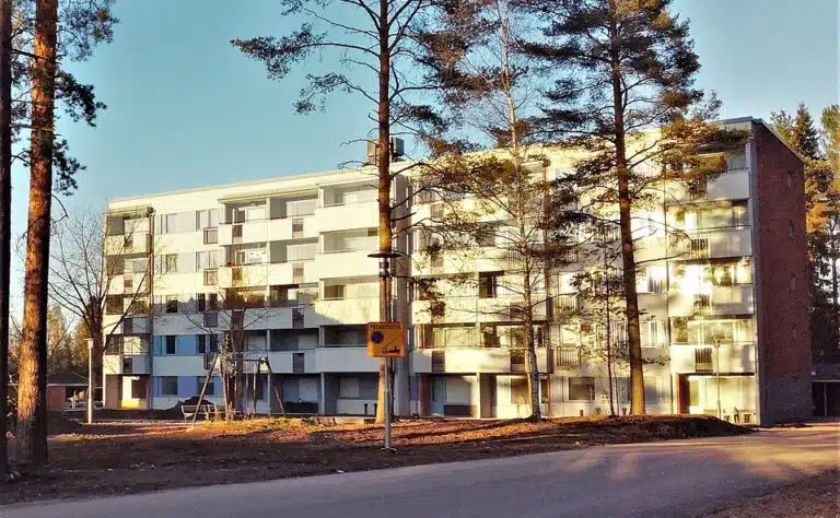 TV:ssä tänään: velkaantunut Mira, 25, ei pääse ulos asunnosta