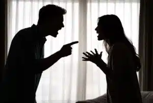 Tänään TV:ssä: Kolmiodraamassa raju välienselvittely 2 Tänään TV:ssä: Kolmiodraamassa raju välienselvittely