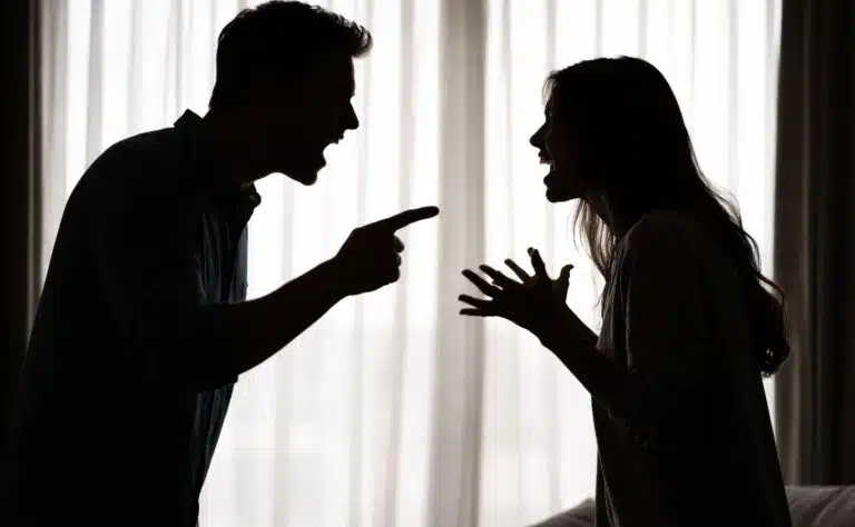 Tänään TV:ssä: Kolmiodraamassa raju välienselvittely 14 Tänään TV:ssä: Kolmiodraamassa raju välienselvittely