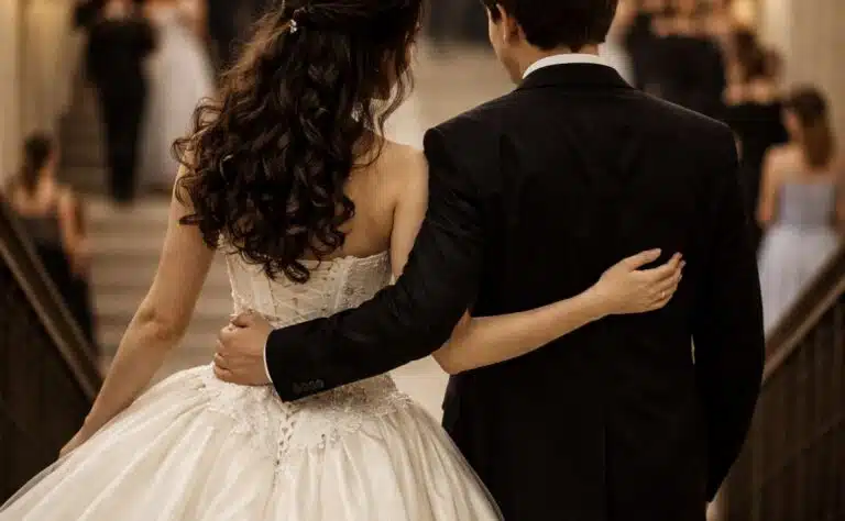 Tältä Iina Kuustonen näytti lukioikäisenä – harvinainen otos